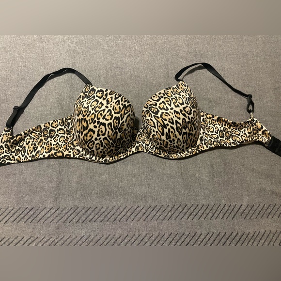 Victoria's Secret Leopard Print Bra - Picture 7 of 7